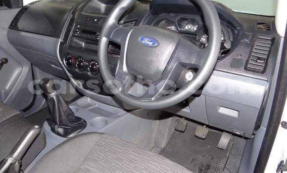 Sayi Na hannu Ford Ranger White Mota in Hlotse a Leribe Sayi Na hannu Ford Ranger White Mota in Hlotse a Leribe