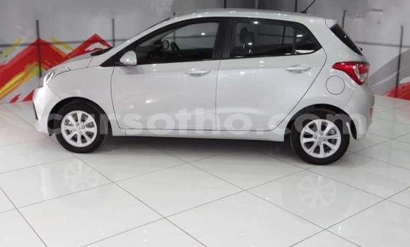 اشتري مستعمل Hyundai i20 Silver سيارة في Hlotse في Leribe اشتري مستعمل Hyundai i20 Silver سيارة في Hlotse في Leribe