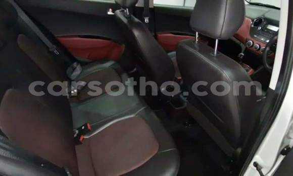 Sayi Na hannu Hyundai ix20 Silver Mota in Hlotse a Leribe Sayi Na hannu Hyundai ix20 Silver Mota in Hlotse a Leribe