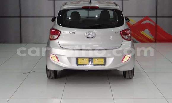 Sayi Na hannu Hyundai ix20 Silver Mota in Hlotse a Leribe Sayi Na hannu Hyundai ix20 Silver Mota in Hlotse a Leribe
