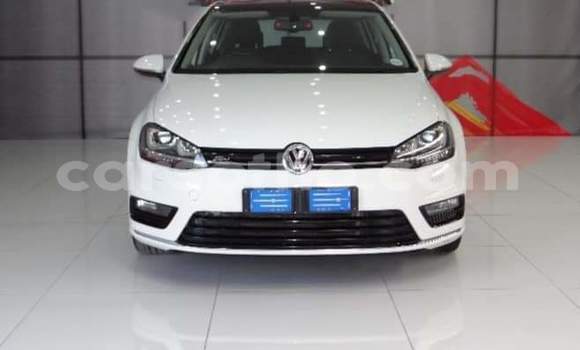 Sayi Na hannu Volkswagen Golf R White Mota in Hlotse a Leribe Sayi Na hannu Volkswagen Golf R White Mota in Hlotse a Leribe