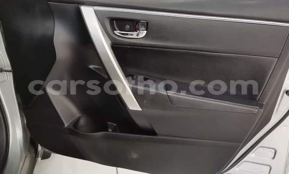 Sayi Na hannu Toyota Corolla Silver Mota in Hlotse a Leribe Sayi Na hannu Toyota Corolla Silver Mota in Hlotse a Leribe