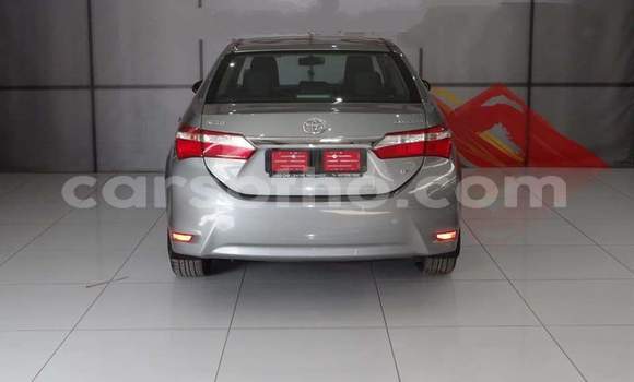 Sayi Na hannu Toyota Corolla Silver Mota in Hlotse a Leribe Sayi Na hannu Toyota Corolla Silver Mota in Hlotse a Leribe