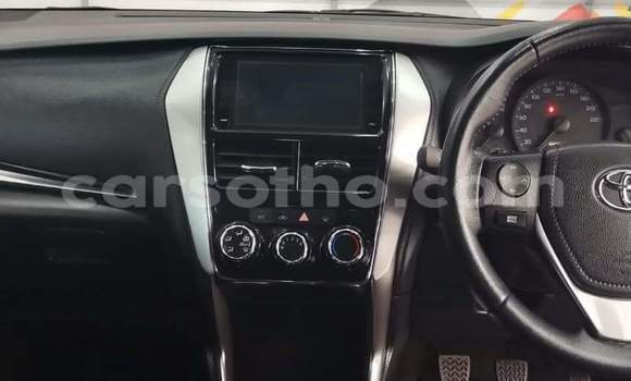 Buy Used Toyota Yaris Blue Car in Hlotse in Leribe Buy Used Toyota Yaris Blue Car in Hlotse in Leribe