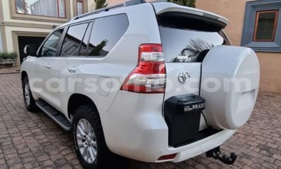 Acheter Occasion Voiture Toyota Land Cruiser Prado Blanc à Butha Buthe, Butha-Buthe Acheter Occasion Voiture Toyota Land Cruiser Prado Blanc à Butha Buthe, Butha-Buthe