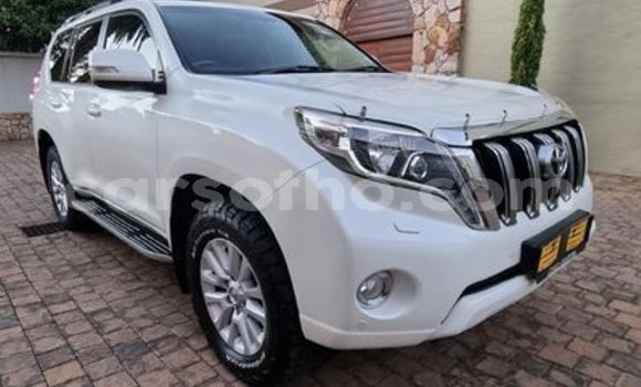 Acheter Occasion Voiture Toyota Land Cruiser Prado Blanc à Butha Buthe, Butha-Buthe Acheter Occasion Voiture Toyota Land Cruiser Prado Blanc à Butha Buthe, Butha-Buthe