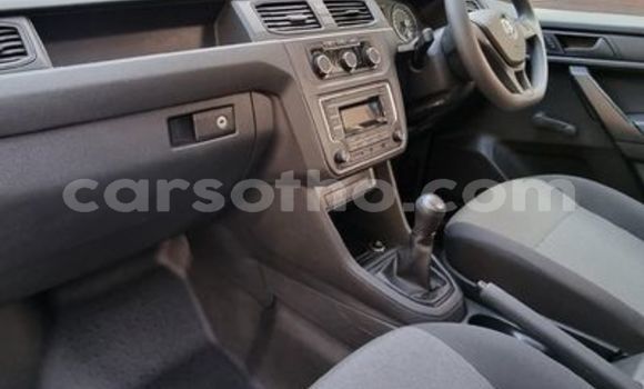 اشتري مستعمل Volkswagen Caddy White سيارة في Hlotse في Leribe اشتري مستعمل Volkswagen Caddy White سيارة في Hlotse في Leribe