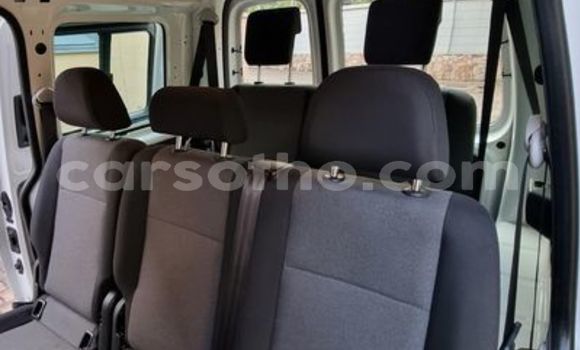 اشتري مستعمل Volkswagen Caddy White سيارة في Hlotse في Leribe اشتري مستعمل Volkswagen Caddy White سيارة في Hlotse في Leribe