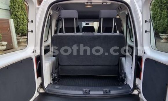 اشتري مستعمل Volkswagen Caddy White سيارة في Hlotse في Leribe اشتري مستعمل Volkswagen Caddy White سيارة في Hlotse في Leribe