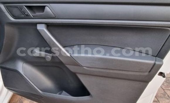 اشتري مستعمل Volkswagen Caddy White سيارة في Hlotse في Leribe اشتري مستعمل Volkswagen Caddy White سيارة في Hlotse في Leribe