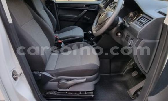اشتري مستعمل Volkswagen Caddy White سيارة في Hlotse في Leribe اشتري مستعمل Volkswagen Caddy White سيارة في Hlotse في Leribe