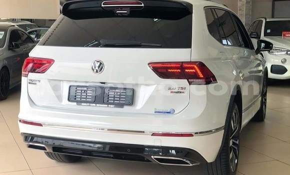 Acheter Occasion Voiture Volkswagen Tiguan Blanc à Hlotse, Leribe Acheter Occasion Voiture Volkswagen Tiguan Blanc à Hlotse, Leribe