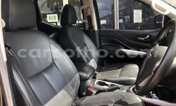 اشتري مستعمل Nissan Navara Black سيارة في Hlotse في Leribe اشتري مستعمل Nissan Navara Black سيارة في Hlotse في Leribe