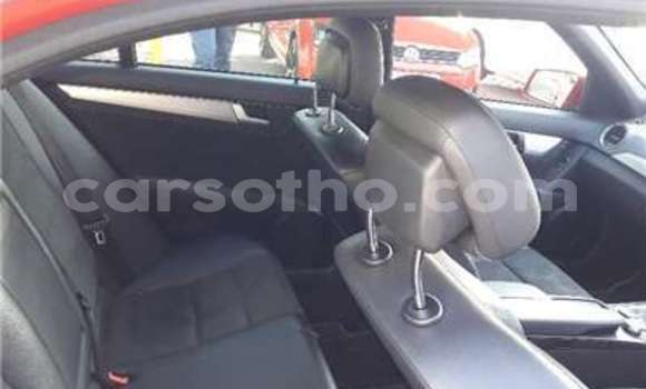 Sayi Na hannu Mercedes-Benz C-klasse Red Mota in Hlotse a Leribe Sayi Na hannu Mercedes-Benz C-klasse Red Mota in Hlotse a Leribe