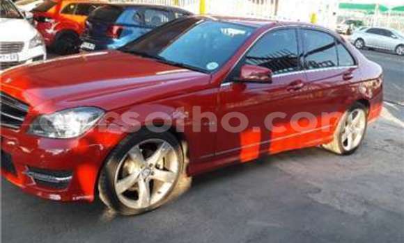 Sayi Na hannu Mercedes-Benz C-klasse Red Mota in Hlotse a Leribe Sayi Na hannu Mercedes-Benz C-klasse Red Mota in Hlotse a Leribe