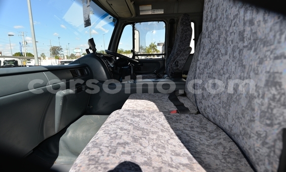 Acheter Occasion Utilitaire Nissan UD Blanc à Butha–Buthe, Thaba-Tseka Acheter Occasion Utilitaire Nissan UD Blanc à Butha–Buthe, Thaba-Tseka