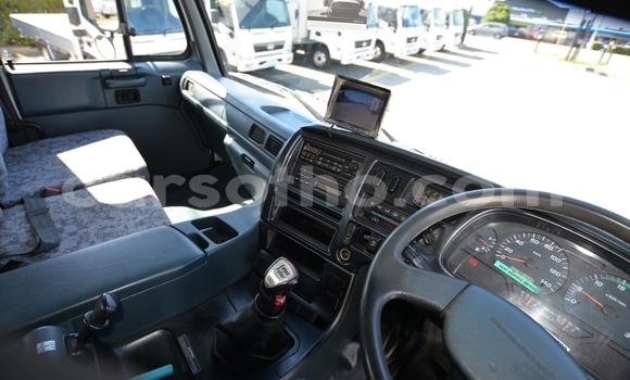 Acheter Occasion Utilitaire Nissan UD Blanc à Butha–Buthe, Thaba-Tseka Acheter Occasion Utilitaire Nissan UD Blanc à Butha–Buthe, Thaba-Tseka