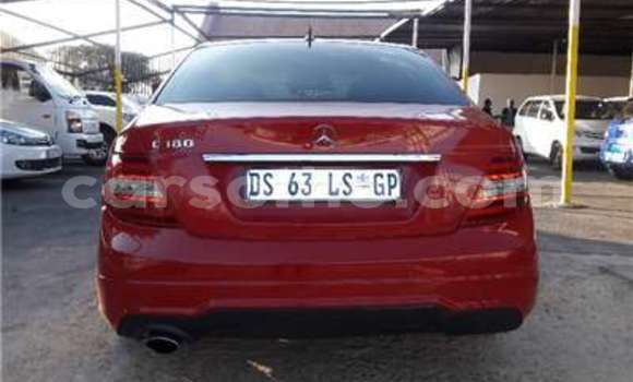 Sayi Na hannu Mercedes-Benz C-klasse Red Mota in Hlotse a Leribe Sayi Na hannu Mercedes-Benz C-klasse Red Mota in Hlotse a Leribe