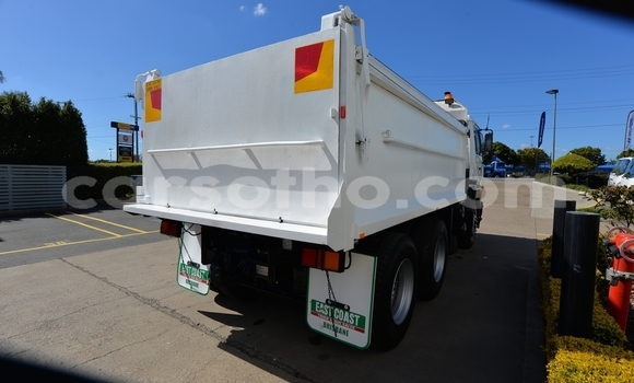 Acheter Occasion Utilitaire Nissan UD Blanc à Butha–Buthe, Thaba-Tseka Acheter Occasion Utilitaire Nissan UD Blanc à Butha–Buthe, Thaba-Tseka