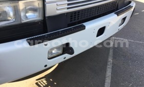 Sayi Na hannu Nissan UD White Babbar mota in Butha–Buthe a Thaba-Tseka Sayi Na hannu Nissan UD White Babbar mota in Butha–Buthe a Thaba-Tseka