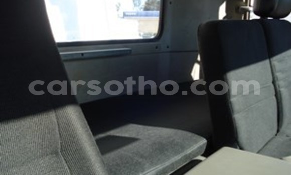 Sayi Na hannu Nissan UD White Babbar mota in Butha–Buthe a Thaba-Tseka Sayi Na hannu Nissan UD White Babbar mota in Butha–Buthe a Thaba-Tseka