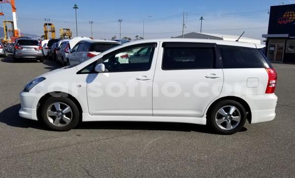 Buy Used Toyota Allion White Car in Butha–Buthe in Thaba-Tseka Buy Used Toyota Allion White Car in Butha–Buthe in Thaba-Tseka