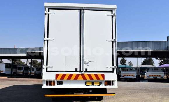 اشتري مستعمل Nissan UD White شاحنة في Butha–Buthe في Thaba-Tseka اشتري مستعمل Nissan UD White شاحنة في Butha–Buthe في Thaba-Tseka