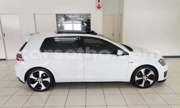 Buy Used Volkswagen Golf GTI White Car in Hlotse in Leribe Buy Used Volkswagen Golf GTI White Car in Hlotse in Leribe