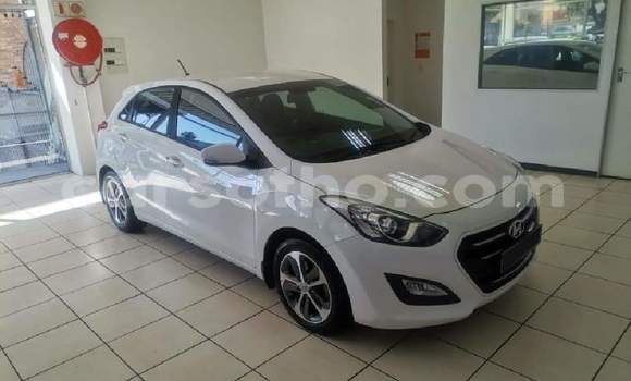 Buy Used Hyundai i30 White Car in Hlotse in Leribe Buy Used Hyundai i30 White Car in Hlotse in Leribe