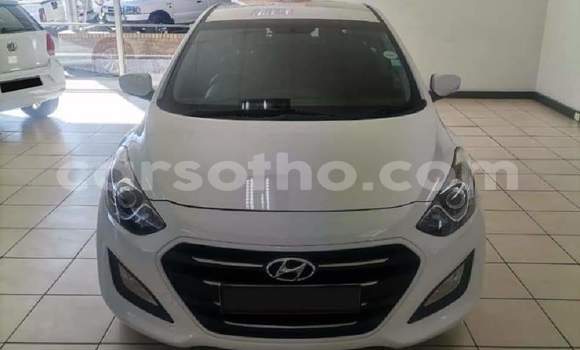 Buy Used Hyundai i30 White Car in Hlotse in Leribe Buy Used Hyundai i30 White Car in Hlotse in Leribe