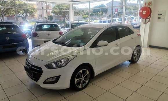Buy Used Hyundai i30 White Car in Hlotse in Leribe Buy Used Hyundai i30 White Car in Hlotse in Leribe