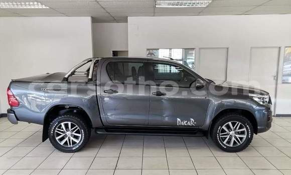 Sayi Na hannu Toyota Hilux Silver Mota in Hlotse a Leribe Sayi Na hannu Toyota Hilux Silver Mota in Hlotse a Leribe