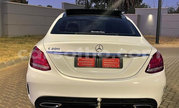 Acheter Occasion Voiture Mercedes-Benz C–Class Blanc à Maseru, Maseru Acheter Occasion Voiture Mercedes-Benz C–Class Blanc à Maseru, Maseru