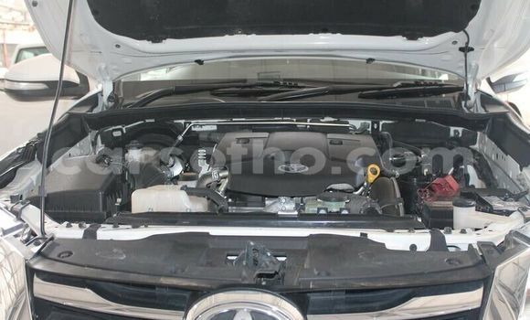 Acheter Occasion Voiture Toyota Fortuner Blanc à Butha–Buthe, Thaba-Tseka Acheter Occasion Voiture Toyota Fortuner Blanc à Butha–Buthe, Thaba-Tseka