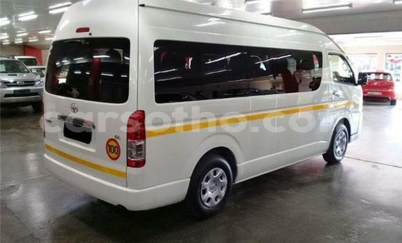 Acheter Occasion Voiture Toyota Raum Blanc à Butha–Buthe, Thaba-Tseka Acheter Occasion Voiture Toyota Raum Blanc à Butha–Buthe, Thaba-Tseka
