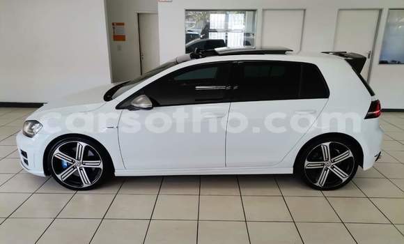 Sayi Na hannu Volkswagen Golf White Mota in Hlotse a Leribe Sayi Na hannu Volkswagen Golf White Mota in Hlotse a Leribe