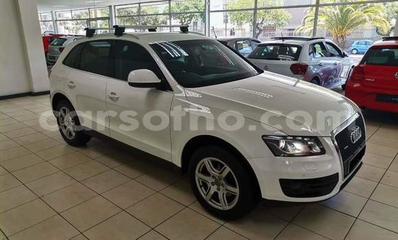 اشتري مستعمل Audi Q5 White سيارة في Hlotse في Leribe اشتري مستعمل Audi Q5 White سيارة في Hlotse في Leribe
