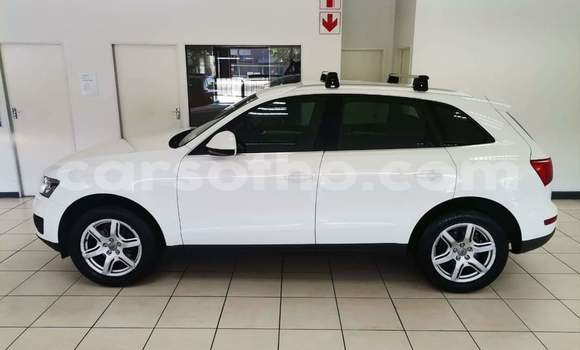 اشتري مستعمل Audi Q5 White سيارة في Hlotse في Leribe اشتري مستعمل Audi Q5 White سيارة في Hlotse في Leribe