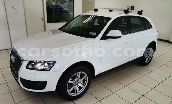 اشتري مستعمل Audi Q5 White سيارة في Hlotse في Leribe اشتري مستعمل Audi Q5 White سيارة في Hlotse في Leribe