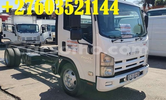 Acheter Occasion Utilitaire Isuzu FTR 850 Blanc à Maseru, Maseru