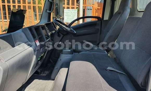Acheter Occasion Utilitaire Isuzu FTR 850 Blanc à Maseru, Maseru Acheter Occasion Utilitaire Isuzu FTR 850 Blanc à Maseru, Maseru