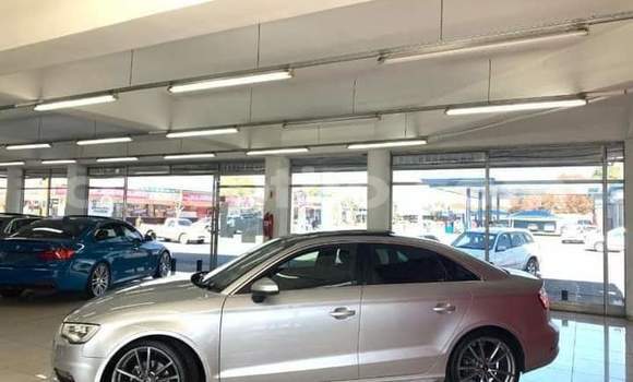 Acheter Occasion Voiture Audi A4 Gris à Maseru, Maseru Acheter Occasion Voiture Audi A4 Gris à Maseru, Maseru