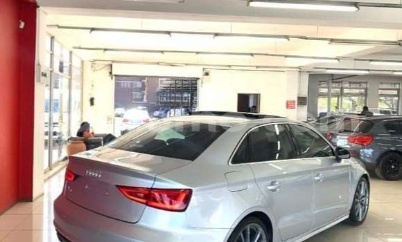 Acheter Occasion Voiture Audi A4 Gris à Maseru, Maseru Acheter Occasion Voiture Audi A4 Gris à Maseru, Maseru