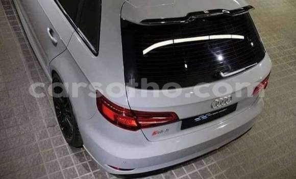 Acheter Occasion Voiture Audi A4 Gris à Maseru, Maseru Acheter Occasion Voiture Audi A4 Gris à Maseru, Maseru