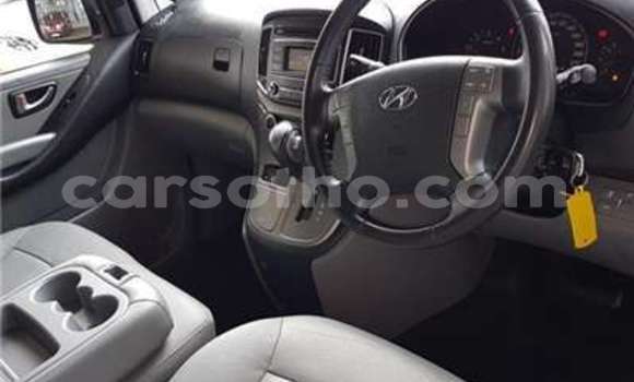 Sayi Na hannu Hyundai H1 White Mota in Hlotse a Leribe Sayi Na hannu Hyundai H1 White Mota in Hlotse a Leribe