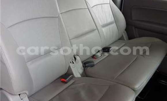 Sayi Na hannu Hyundai H1 White Mota in Hlotse a Leribe Sayi Na hannu Hyundai H1 White Mota in Hlotse a Leribe