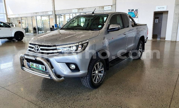 Buy Used Toyota Hilux Silver Car in Maseru in Maseru Buy Used Toyota Hilux Silver Car in Maseru in Maseru