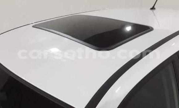 Acheter Occasion Voiture Hyundai i20 Blanc à Maseru, Maseru Acheter Occasion Voiture Hyundai i20 Blanc à Maseru, Maseru