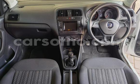 Acheter Occasion Voiture Volkswagen Polo Blanc à Butha–Buthe, Thaba-Tseka Acheter Occasion Voiture Volkswagen Polo Blanc à Butha–Buthe, Thaba-Tseka