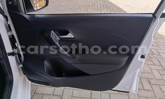 Acheter Occasion Voiture Volkswagen Polo Blanc à Butha–Buthe, Thaba-Tseka Acheter Occasion Voiture Volkswagen Polo Blanc à Butha–Buthe, Thaba-Tseka